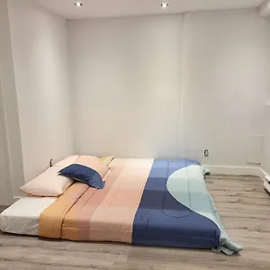 https://4-bedrooms-beautiful-townhouse.hotels-in-montreal.org
